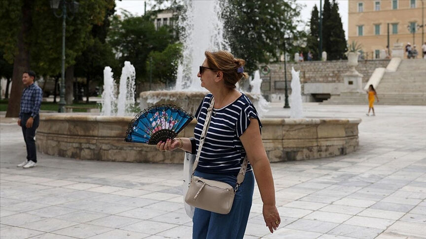 Aşırı turizm korkusu sardı! Yunanistan'dan turiste ek vergi geliyor - 1. Resim