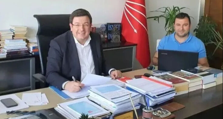 CHP'yi karıştıran skandal aşk! Çanakkale Belediyesi'ni basan Gamze Taşcıer eşini ve belediye başkanının asistanını kovdurdu - 2. Resim