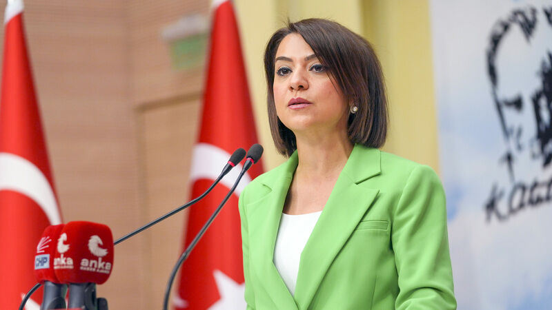 CHP'yi karıştıran skandal aşk! Çanakkale Belediyesi'ni basan Gamze Taşcıer eşini ve belediye başkanının asistanını kovdurdu - 1. Resim