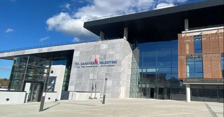 CHP'yi karıştıran skandal aşk! Çanakkale Belediyesi'ni basan Gamze Taşcıer eşini ve belediye başkanının asistanını kovdurdu - 5. Resim