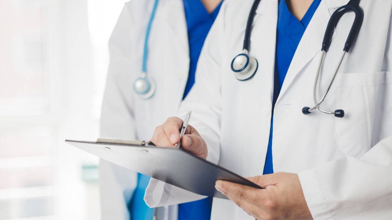 Hastanelerde grev mi var? Doktorlar çalışıyor mu, acil servisler hizmet veriyor mu? Hastanelerde grev mi var? Doktorlar çalışıyor mu, acil servisler hizmet veriyor mu? - 1. Resim