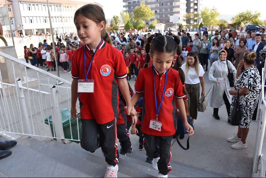 İlk ders zili çaldı, İstanbul'da trafik kilitlendi - 8. Resim