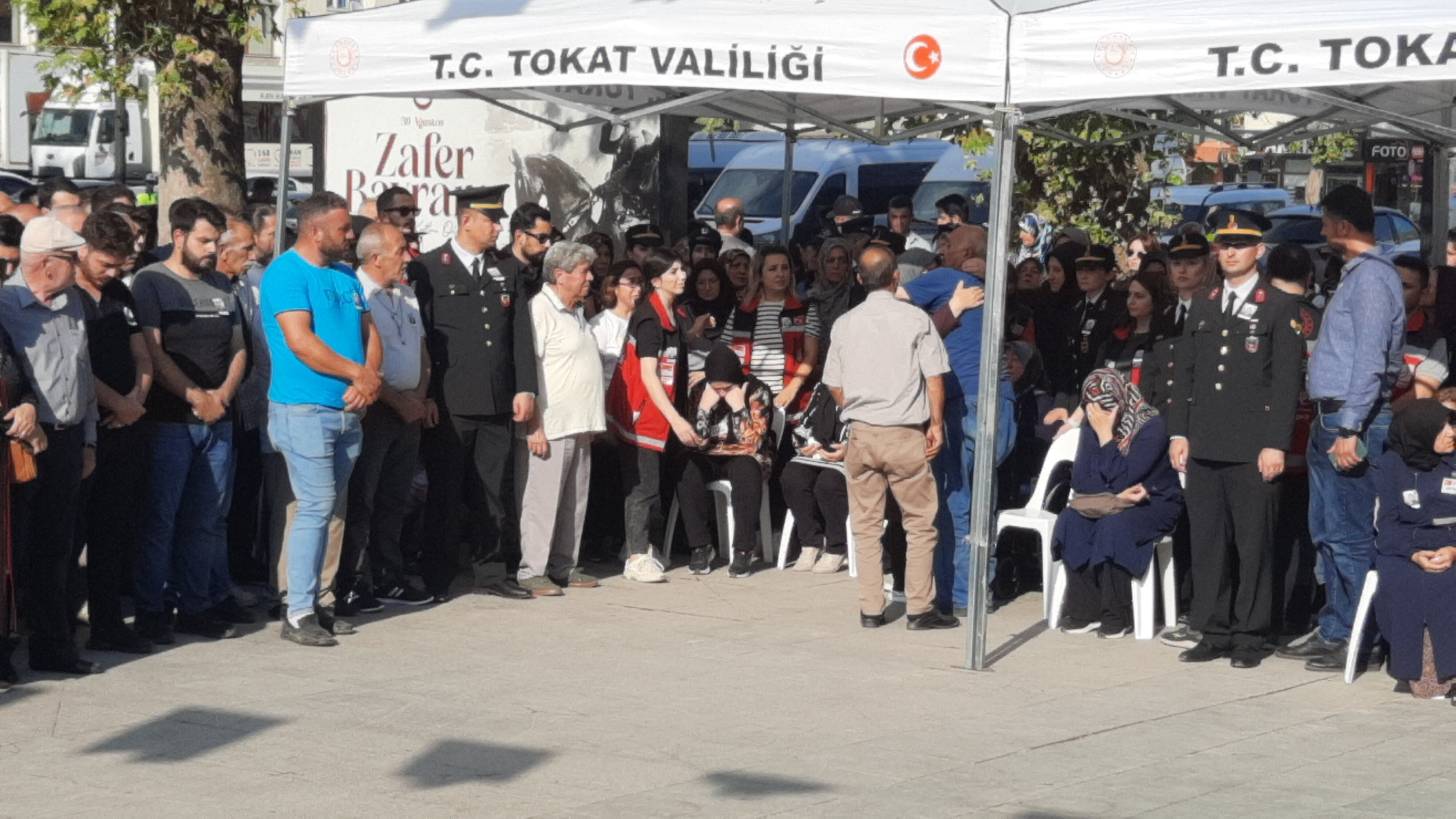 Türkiye Mehmetçiklerine veda ediyor... Tunceli'de şehit olan 4 asker son yolculuğuna uğurlandı Türkiye Mehmetçiklerine veda ediyor... Tunceli'de şehit olan 4 asker son yolculuğuna uğurlandı - 2. Resim