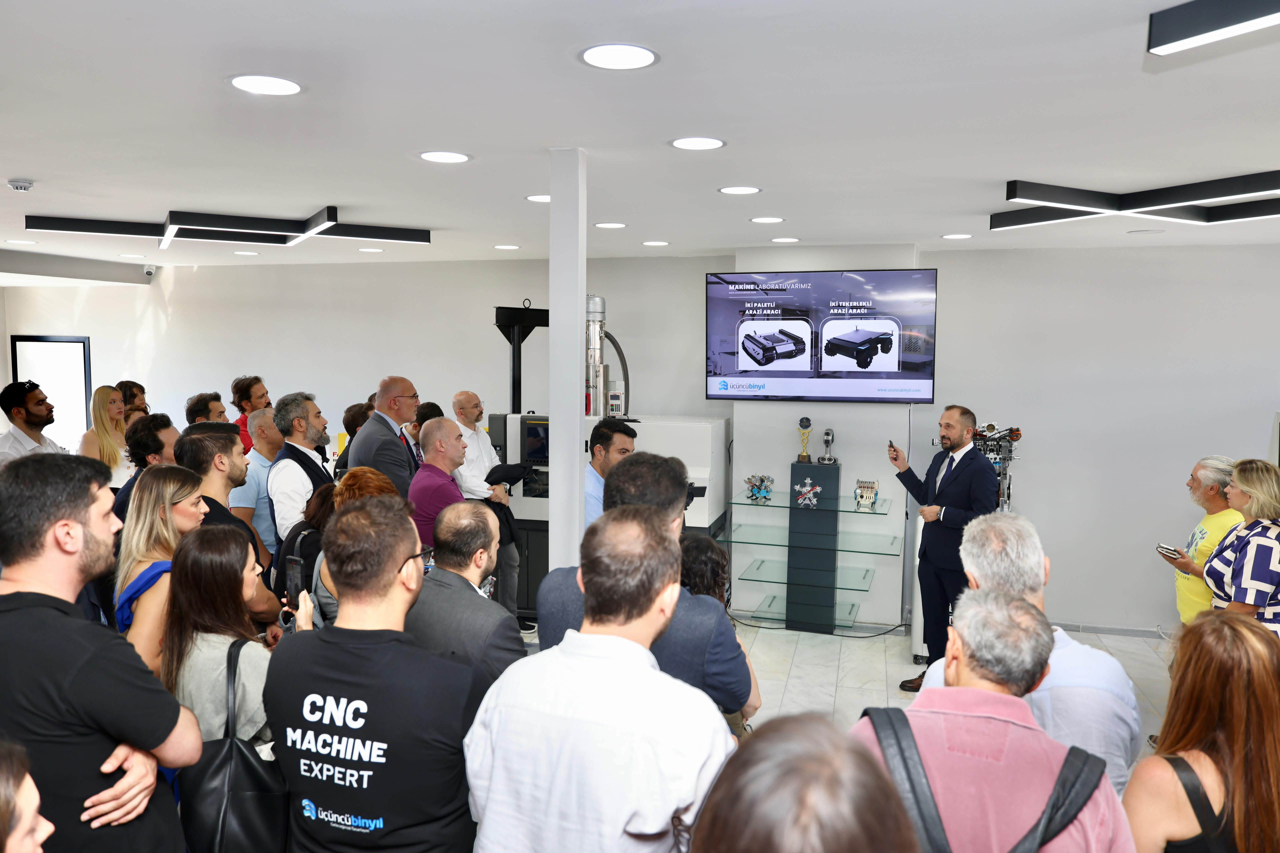 Üçüncü binyıl akademi, ileri teknoloji AR-GE laboratuvarını açtı - 2. Resim