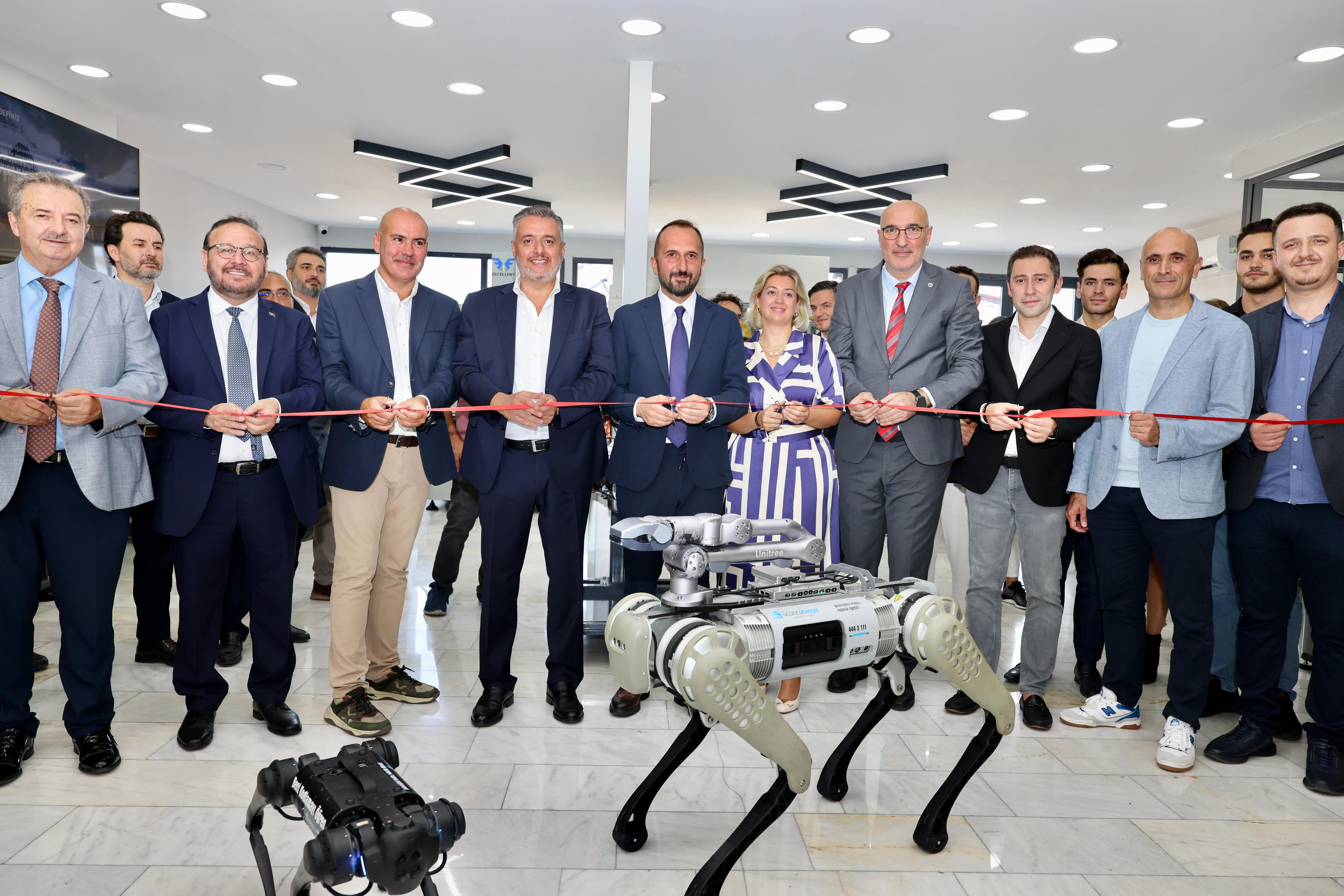 Üçüncü binyıl akademi, ileri teknoloji AR-GE laboratuvarını açtı - 1. Resim