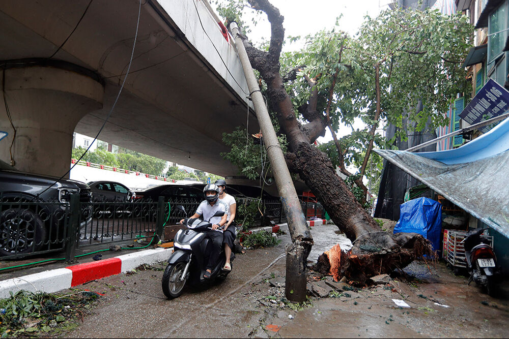 Vietnam'ı Yagi Tayfunu vurdu! 21 kişi öldü, 229 kişi yaralandı Vietnam'ı Yagi Tayfunu vurdu! 21 kişi öldü, 229 kişi yaralandı - 3. Resim
