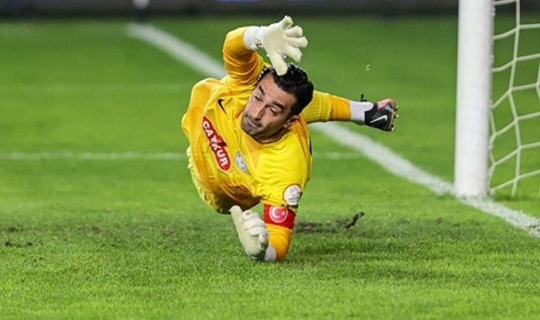 Fenerbahçe'den yediği gollerle gündem olmuştu! Çaykur Rizespor Gökhan Akkan'ın sözleşmesini feshetti - 3. Resim