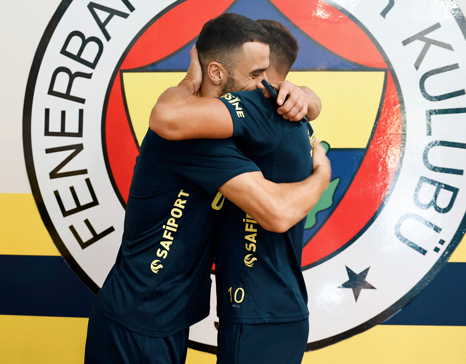 Fenerbahçe'nin yeni transferi Filip Kostic, transferin perde arkasını anlattı! Tadic ve Mourinho detayı... Fenerbahçe'nin yeni transferi Filip Kostic, transferin perde arkasını anlattı! Tadic ve Mourinho detayı... - 2. Resim