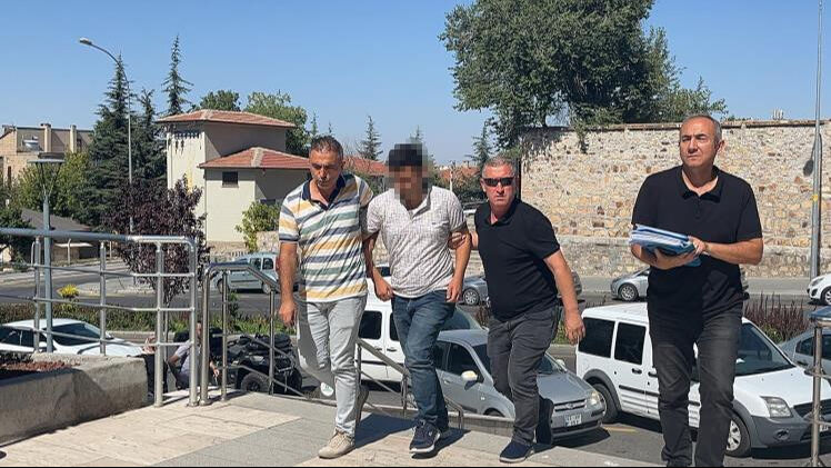 Nevşehir'de dehşet! Tartıştığı eşini boğazından bıçakladı - 1. Resim