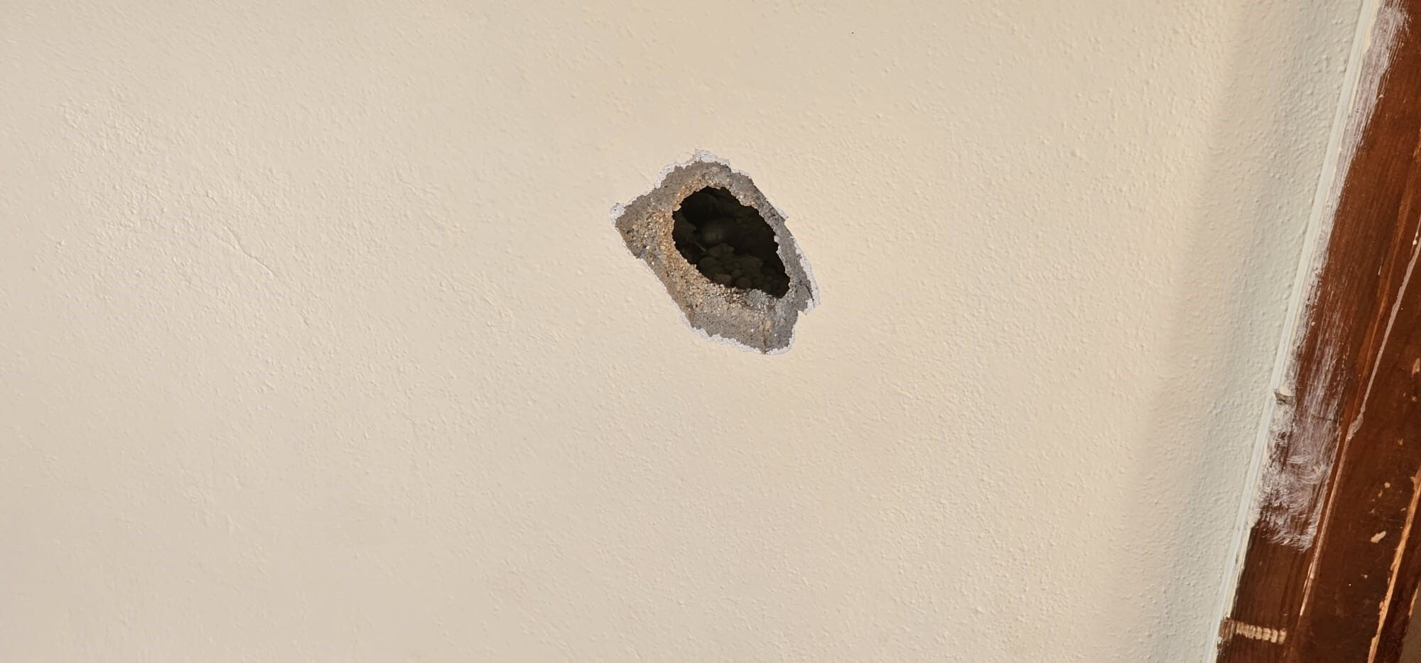 Suriye’den gelen mermi Gaziantep'te bir evi vurdu! - 1. Resim