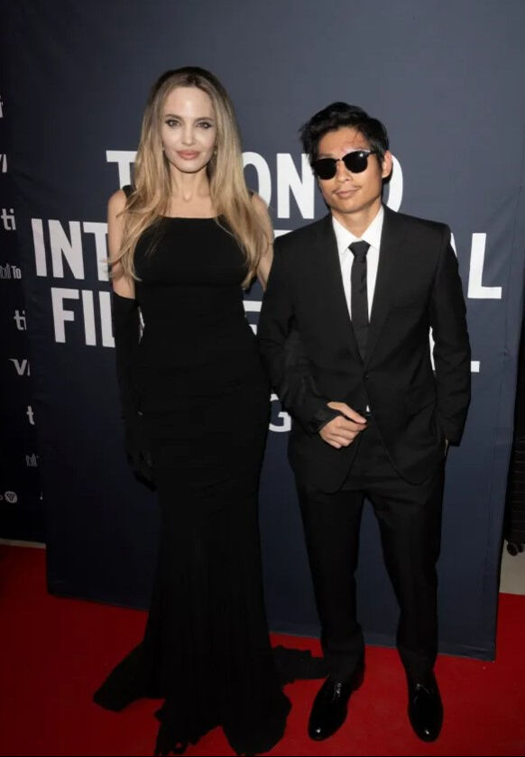 Angelına Jolıe’nin evlatlığı yüzünde derin yara izleriyle ortaya çıktı! Angelına Jolıe’nin evlatlığı yüzünde derin yara izleriyle ortaya çıktı! - 1. Resim