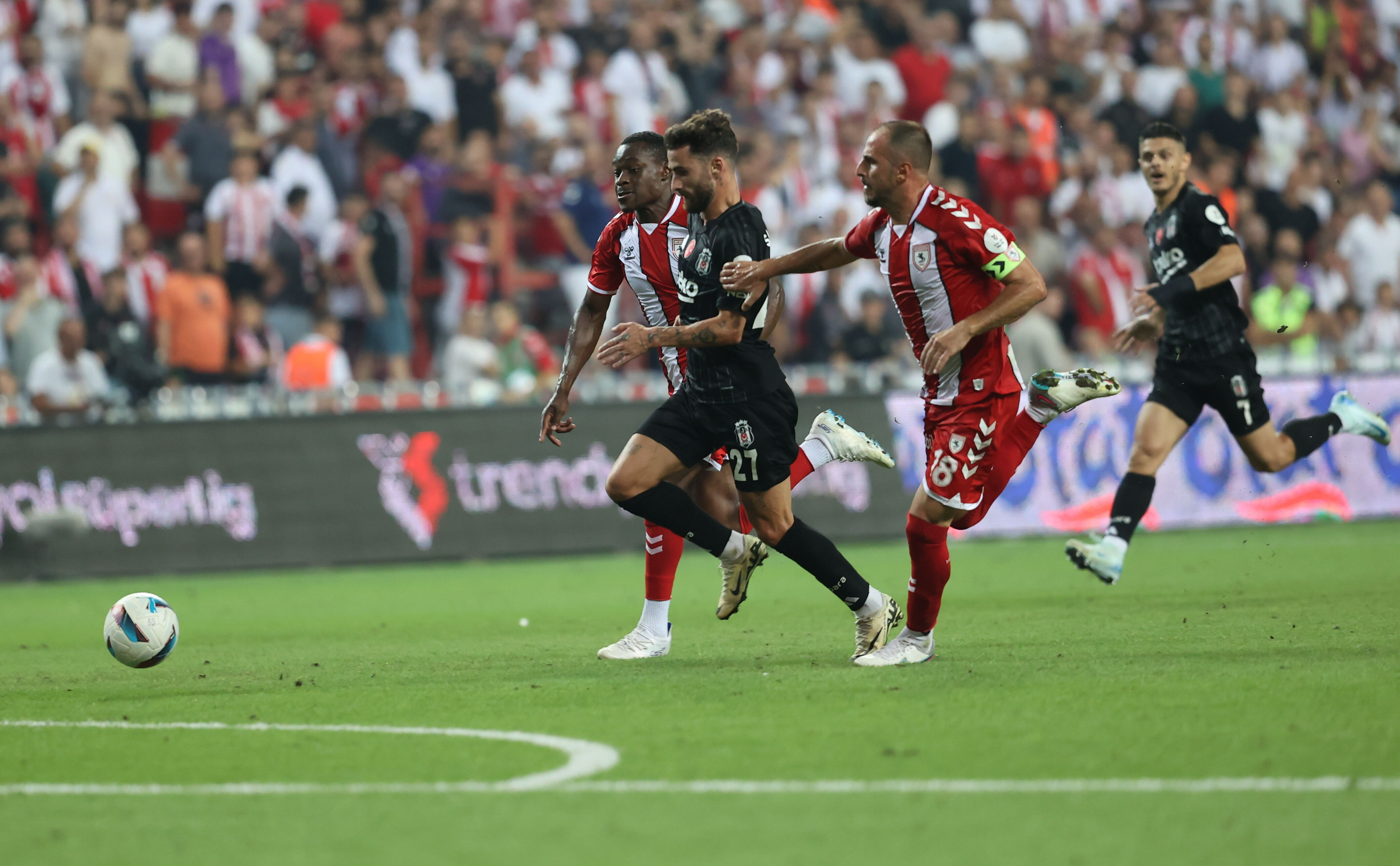 Beşiktaş'ın Trabzonspor 11'i netleşti! Giovanni van Bronckhorst'tan tek değişiklik - 4. Resim