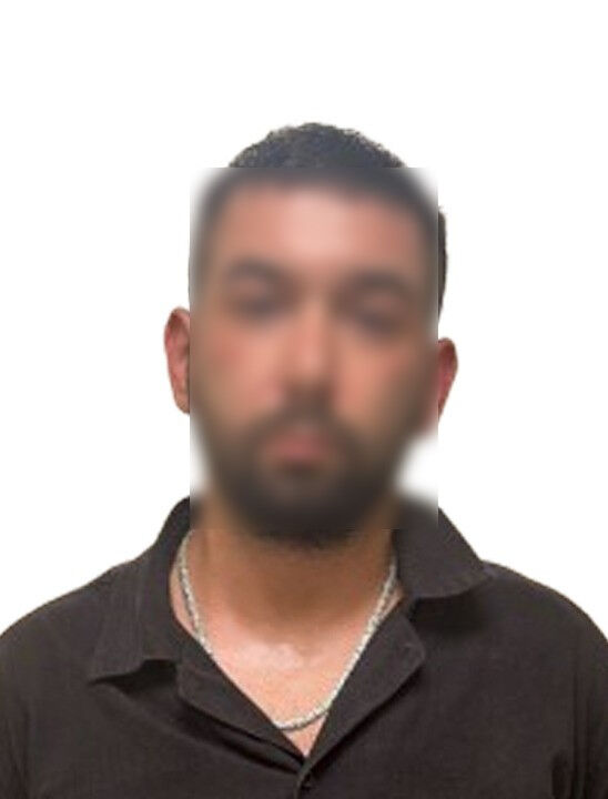 Fatih'te polise ateş açtı! Şüphelinin suç dosyası kabarık çıktı - 3. Resim