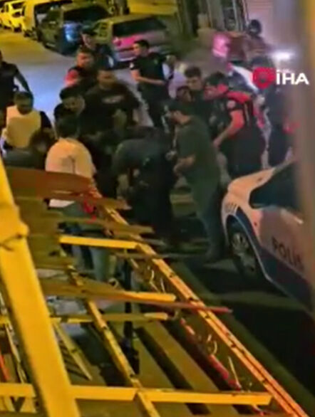 İstanbul'da ihbara giden polise ateş açıldı! Özel harekatı görünce teslim oldu, kimliği şok etti - 3. Resim