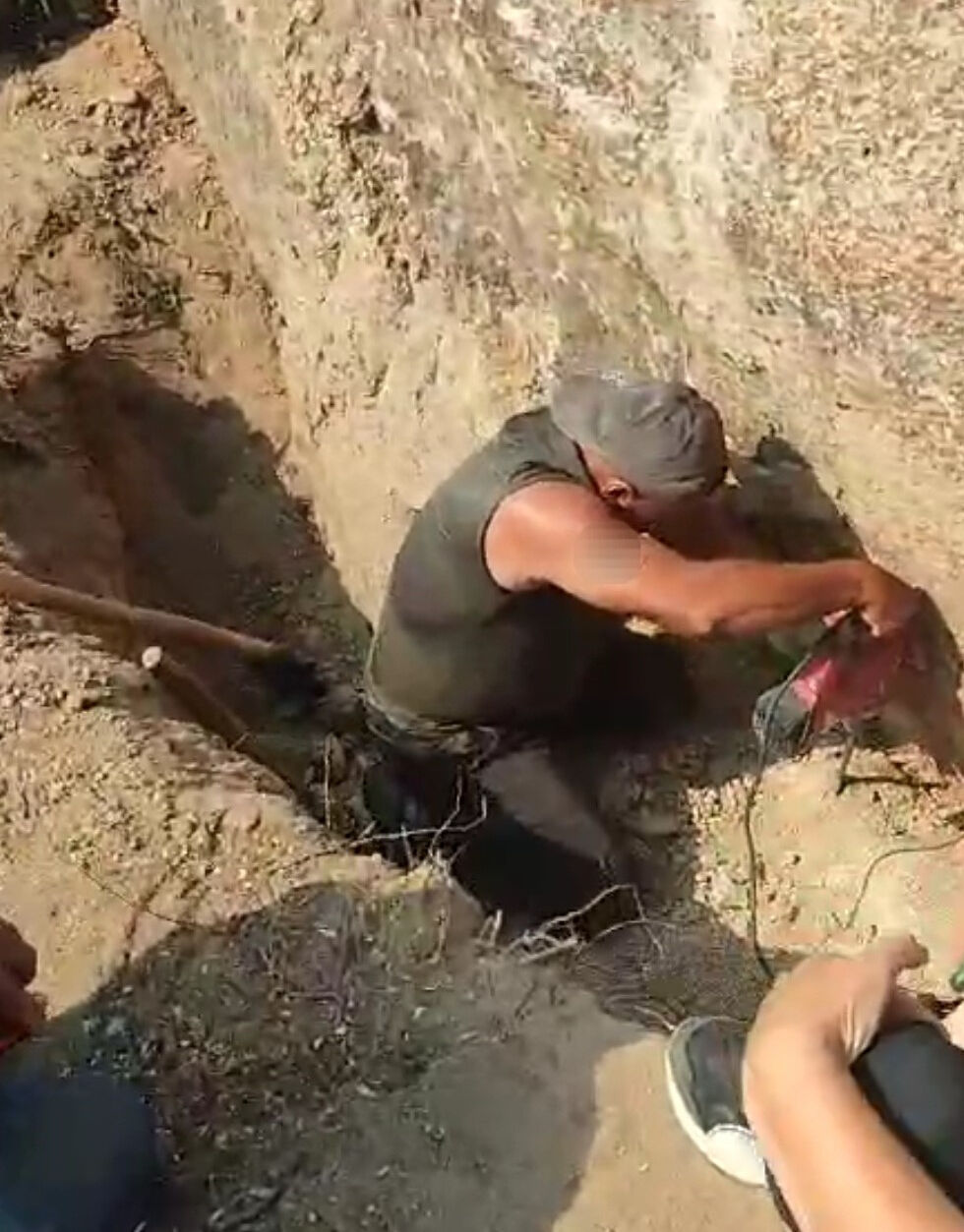 Kaçak kazı yapan 3 şüpheli, suçüstü yakalandı - 1. Resim