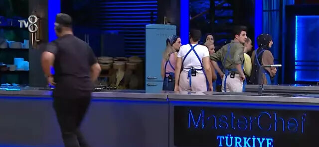 Masterchef’te üzerine kızgın yağ dökülen Onur yarışmaya devam edecek - 3. Resim