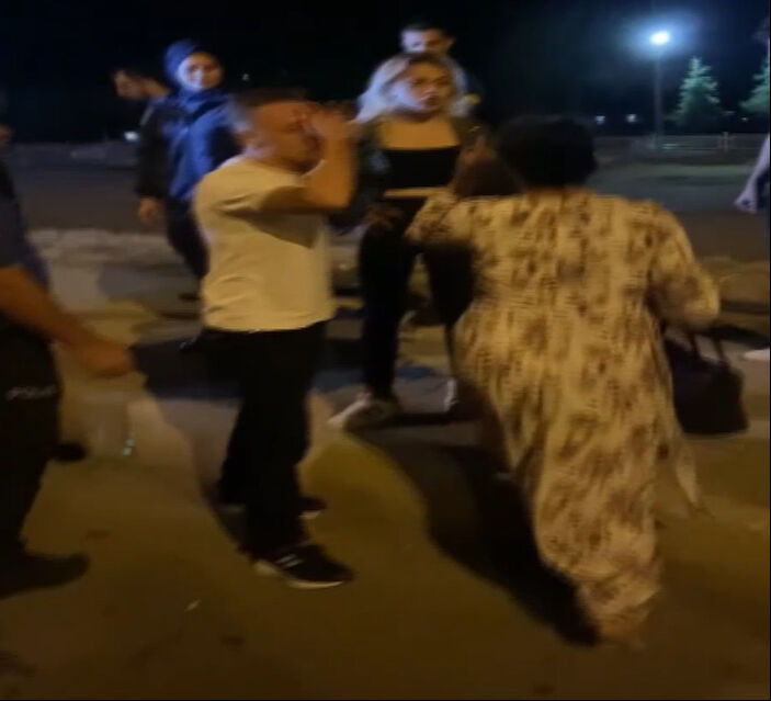 Polisin Aksaray'da kavga eden anne-kızla imtihanı! 