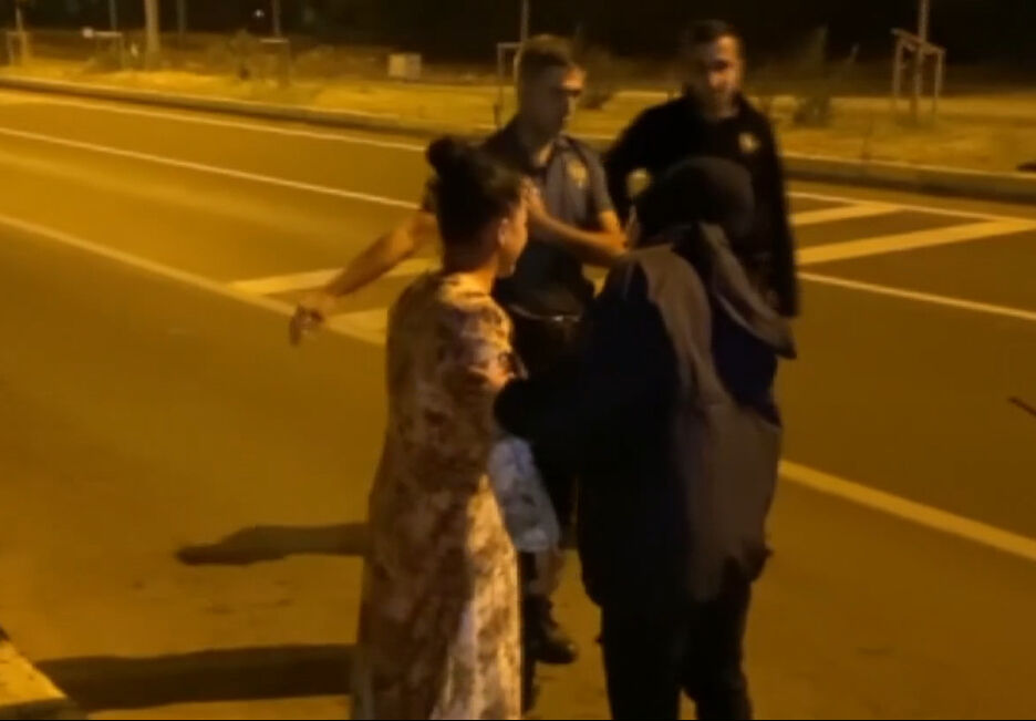 Polisin Aksaray'da kavga eden anne-kızla imtihanı! 