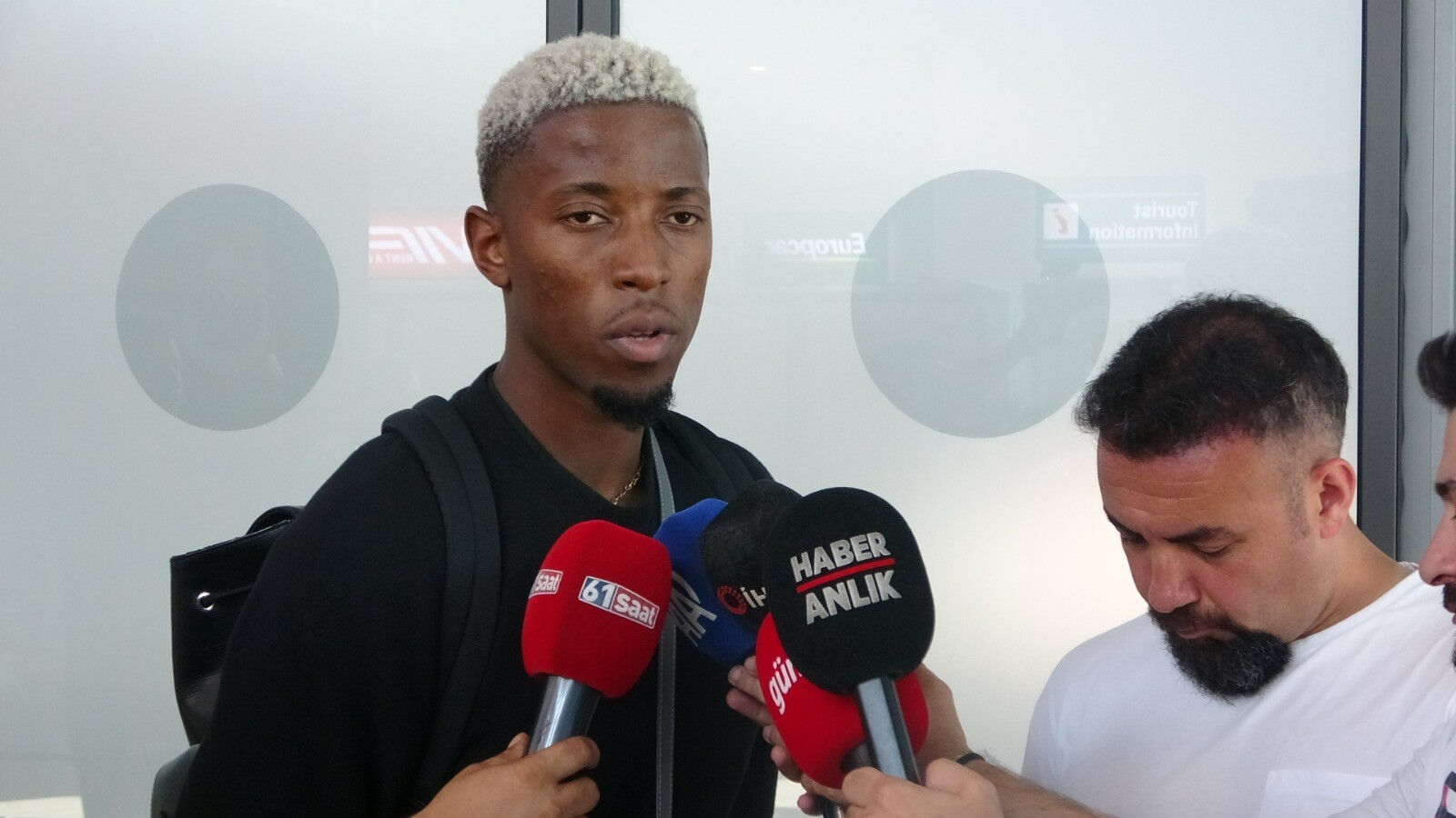 Trabzonspor'un yeni transferi Simon Banza Trabzon'da - 1. Resim