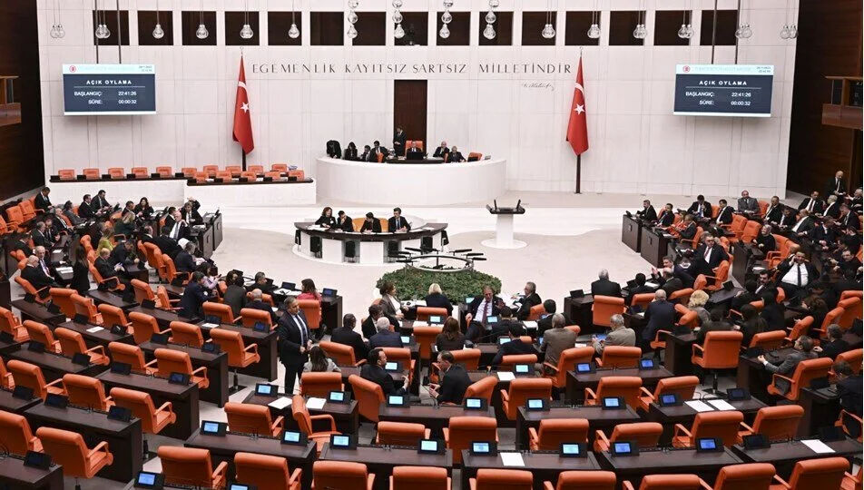 2. Torba yasa maddeleri neler? EYT, staj-çıraklık, Bağkur affı, 5000 prim günü ve ev kadınlarına emeklilik şartları belli oldu mu? 2. Torba yasa maddeleri neler? EYT, staj-çıraklık, Bağkur affı, 5000 prim günü ve ev kadınlarına emeklilik şartları belli oldu mu? - 1. Resim