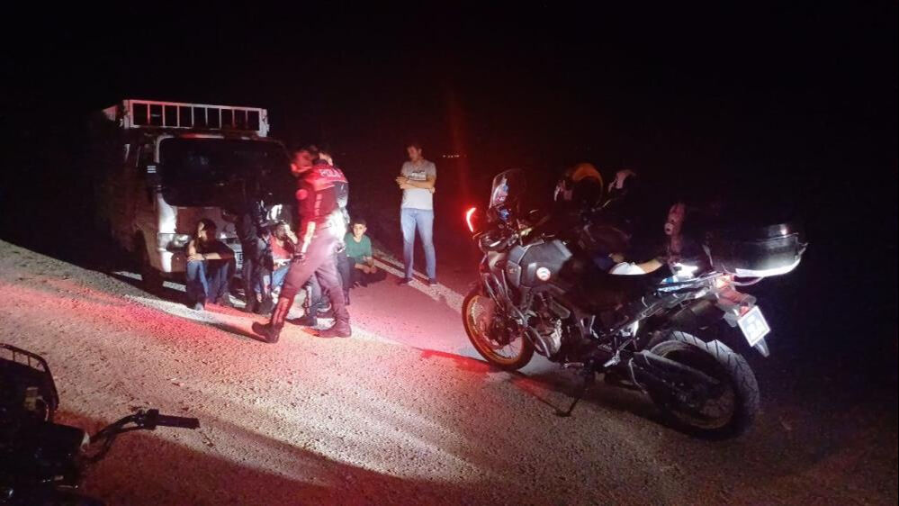 Çorum'da polisin çevirdiği araçtan cephanelik çıktı! Cezaevi firarisi kaçtı... - 2. Resim