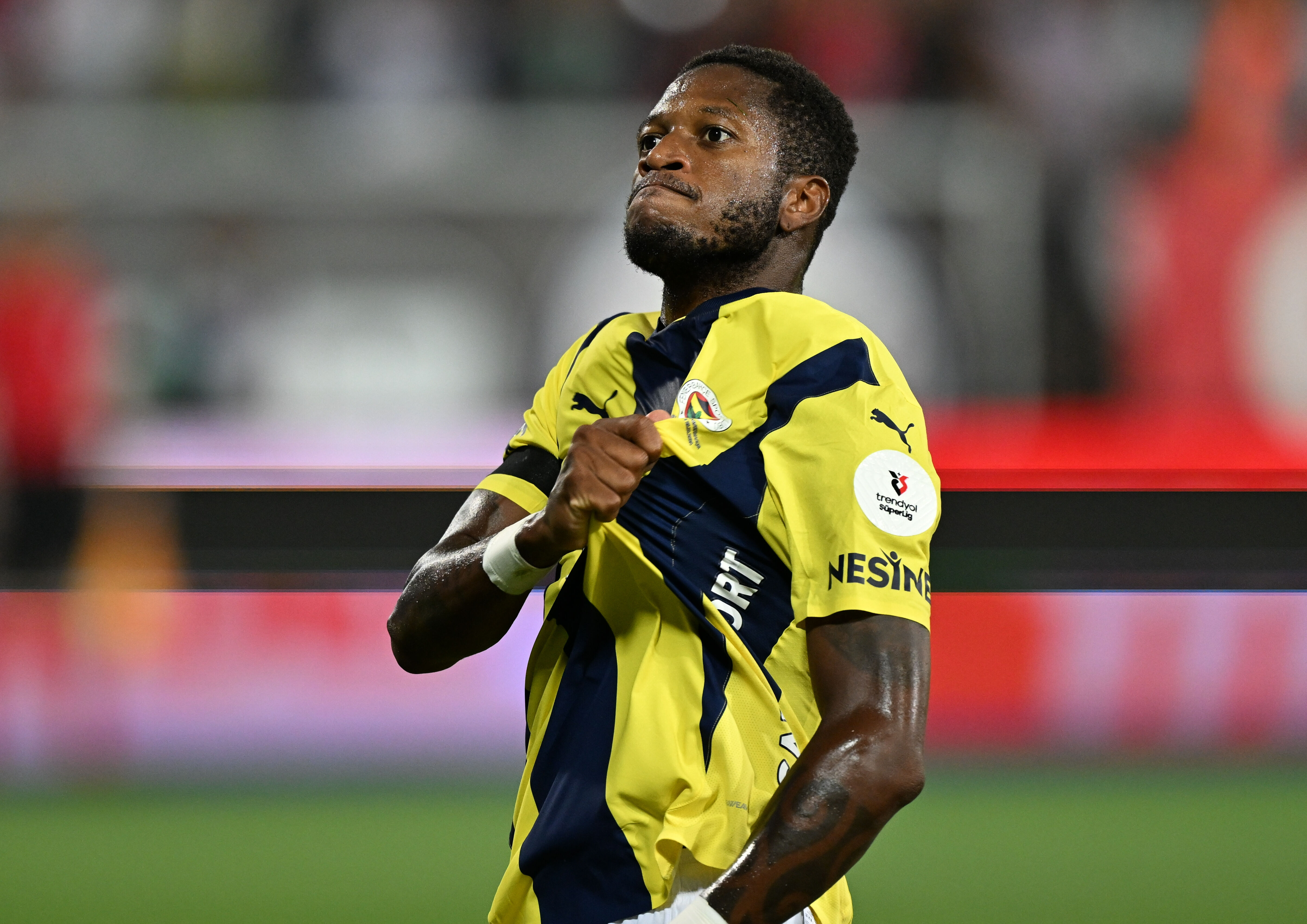 Fenerbahçe'nin yıldızı Fred, Galatasaray derbisinde oynayacak mı? Mourinho'ya flaş çağrı - 6. Resim