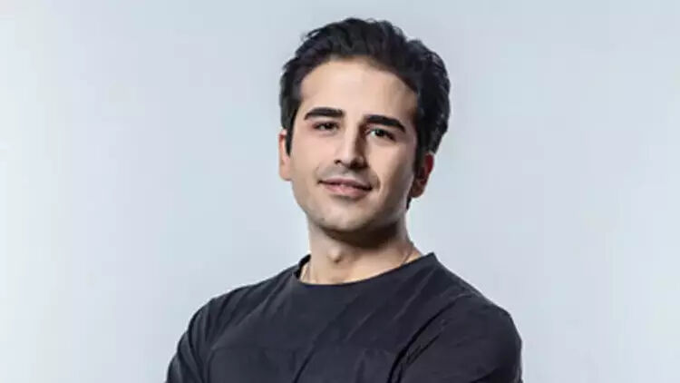 FOX’un yeni dizisi ‘Hudutsuz Sevda’ya Çok Güzel Hareketler’den büyük transfer! Kimse beklemiyordu… FOX’un yeni dizisi ‘Hudutsuz Sevda’ya Çok Güzel Hareketler’den büyük transfer! Kimse beklemiyordu… - 1. Resim