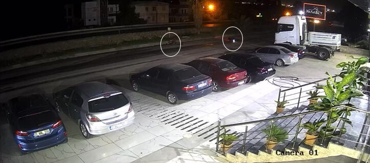 Hatay'da, 'insanlık ölmüş' dedirten davranış! Kazayı görmezden geldiler - 1. Resim