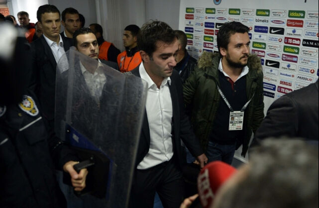 İbrahim Hacıosmanoğlu 9 yıl sonra intikam mı aldı? Olaylı maçın hakemlerinin işine son verdi - 4. Resim