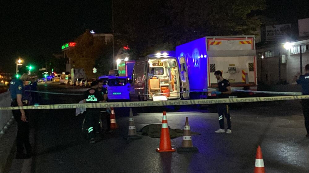 İstanbul'da korkunç kaza! Yolun karşısına geçerken can verdi, katili kaçtı... - 2. Resim