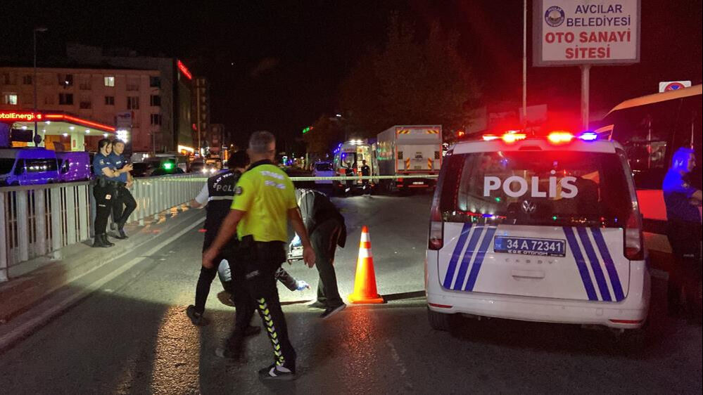 İstanbul'da korkunç kaza! Yolun karşısına geçerken can verdi, katili kaçtı... - 1. Resim