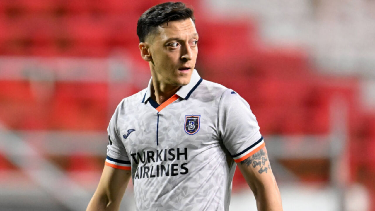 Ümraniyespor, Mesut Özil ile anlaştı! Yeni bir görevle sahalara dönecek - 1. Resim