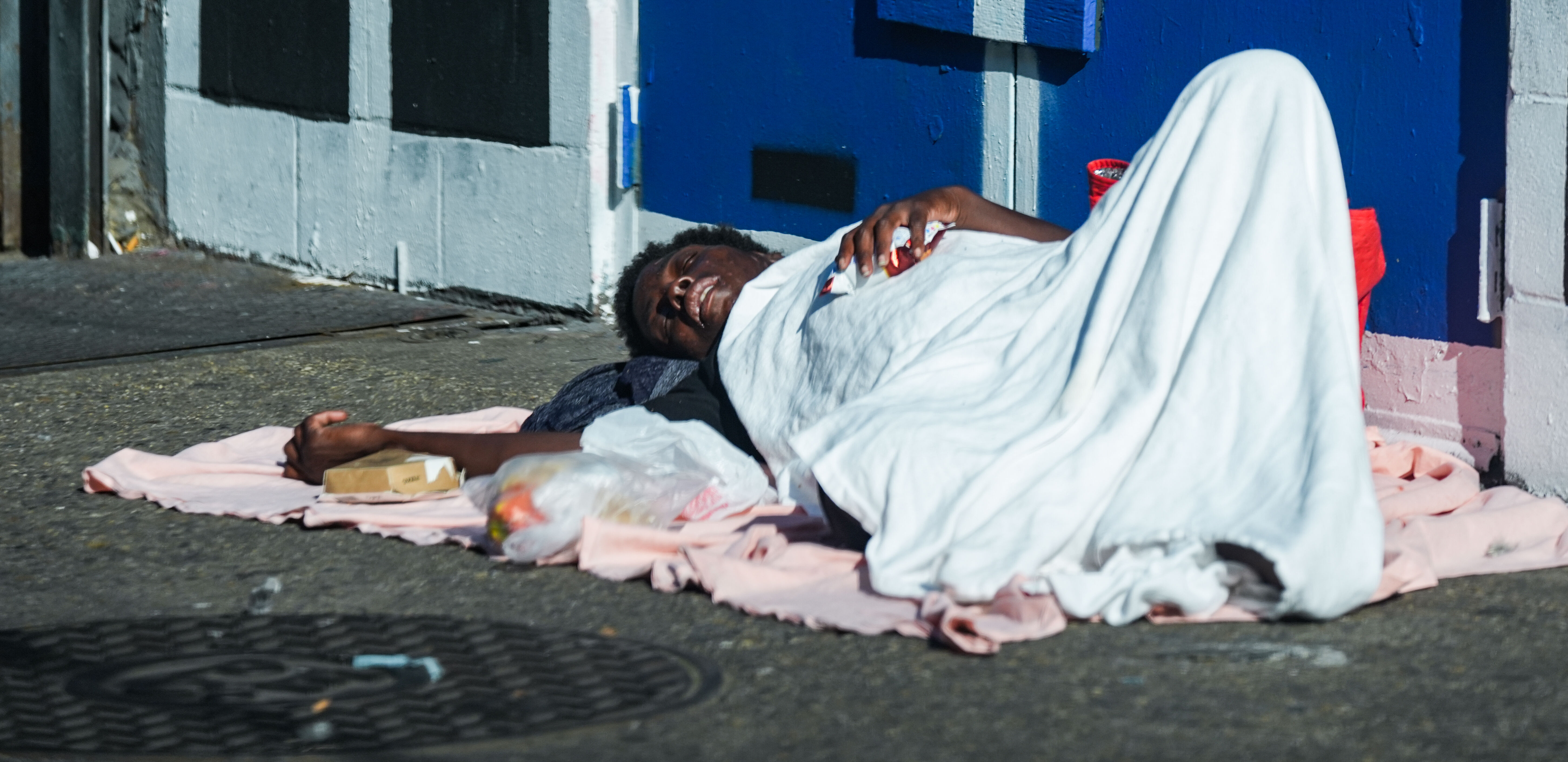 ABD'de uyuşturucu bataklığına saplanan gençler sokaklarda zombi gibi geziyor - 1. Resim