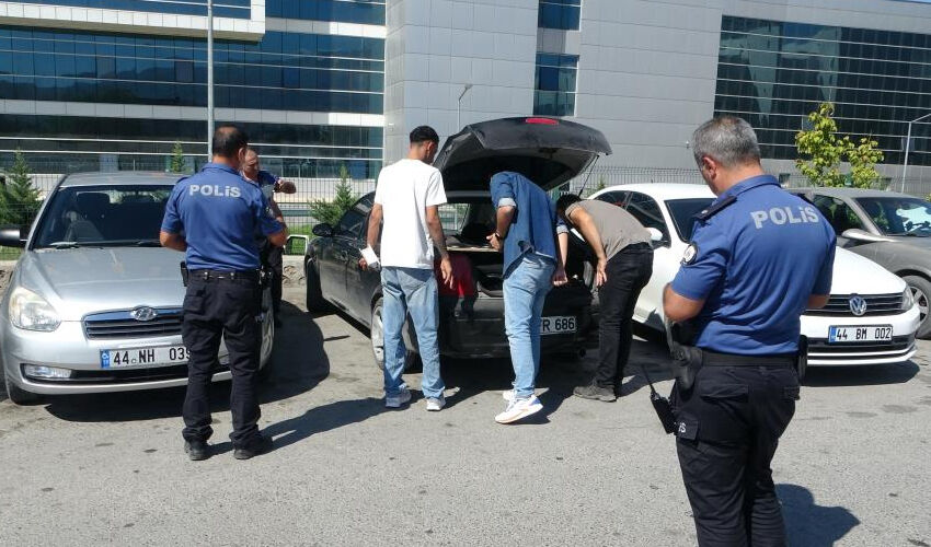 Birbirlerine ateş a&ccedil;tılar! Malatya&rsquo;da husumetlilerin tartışması kanlı bitti - 3. Resim