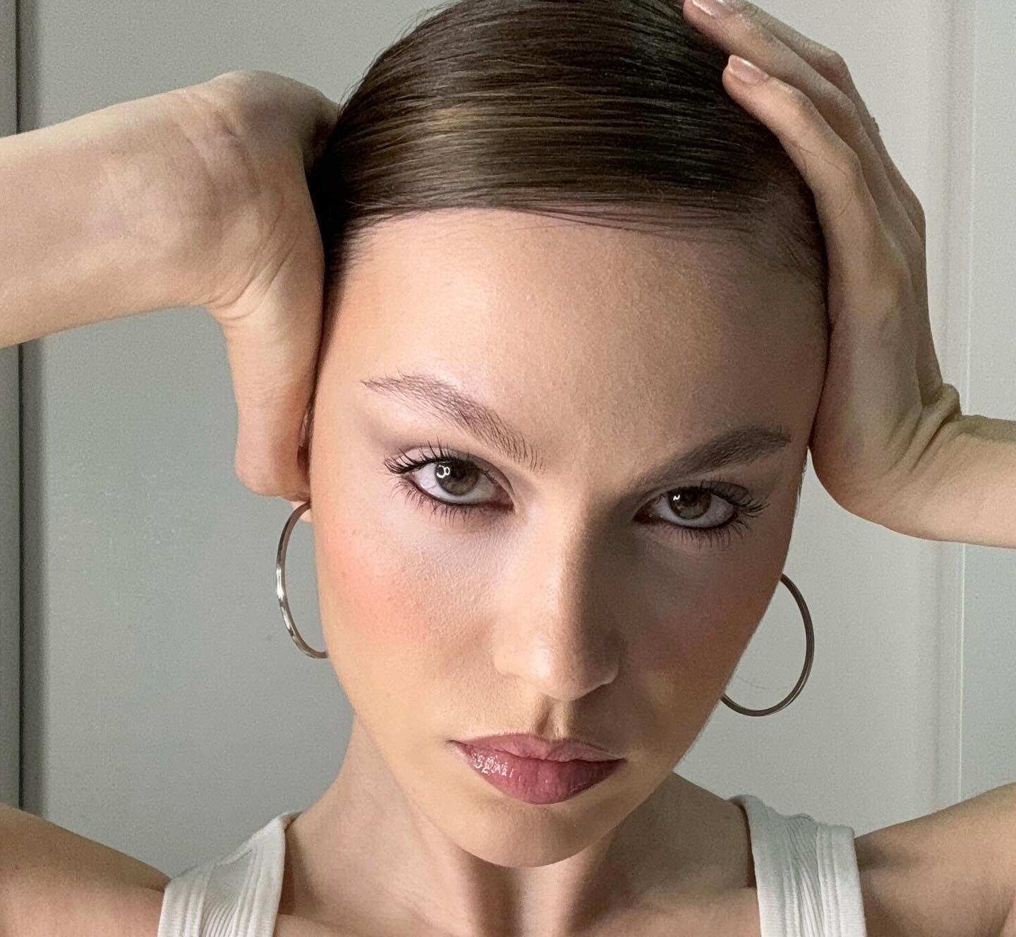 Cevizli sucuk yemenin köylü özelliği olduğunu söyledi! Fenomen Duygu Özaslan’a tepki yağdı - 3. Resim