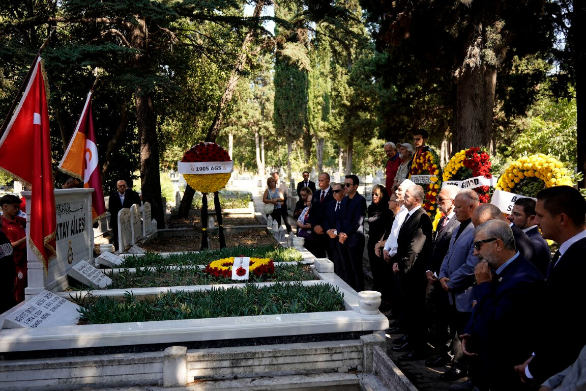Galatasaray'ın efsane golcüsü Metin Oktay kabri başında anıldı - 1. Resim