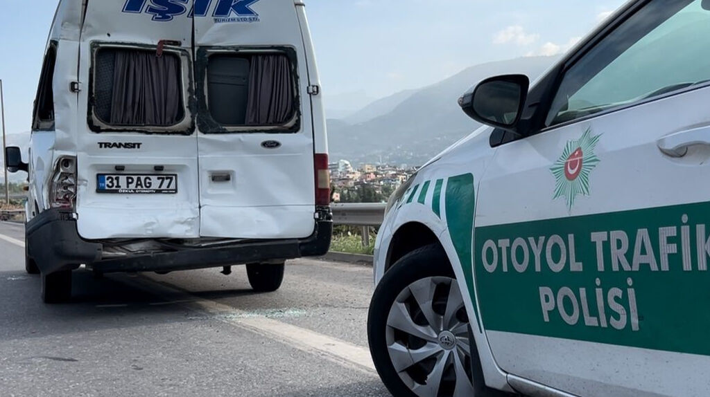 İşçi servisiyle tanker çarpıştı, ortalık karıştı: 11 yaralı - 1. Resim