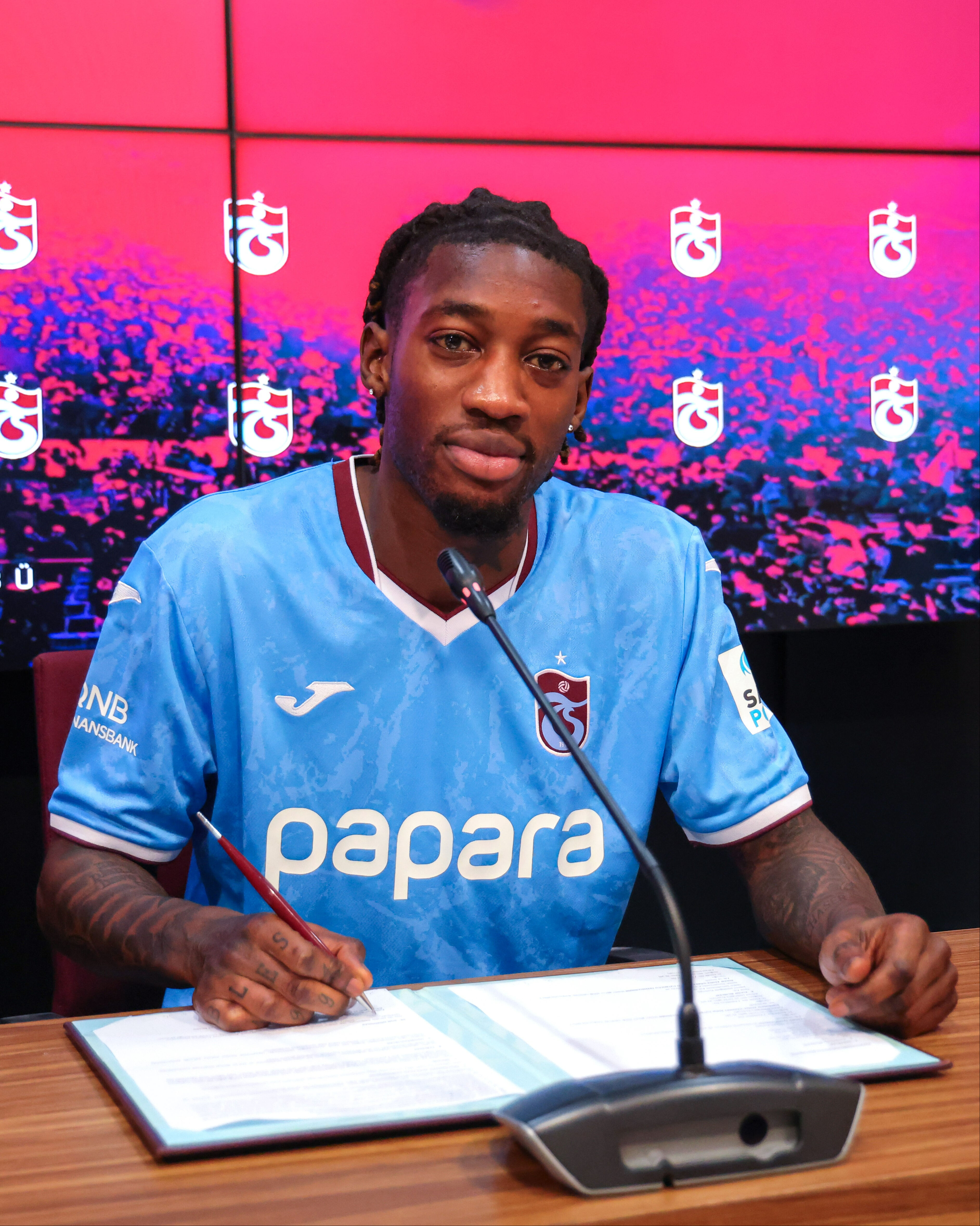 Trabzonspor, Muhammed Cham ile sözleşme imzaladı Trabzonspor, Muhammed Cham ile sözleşme imzaladı - 1. Resim