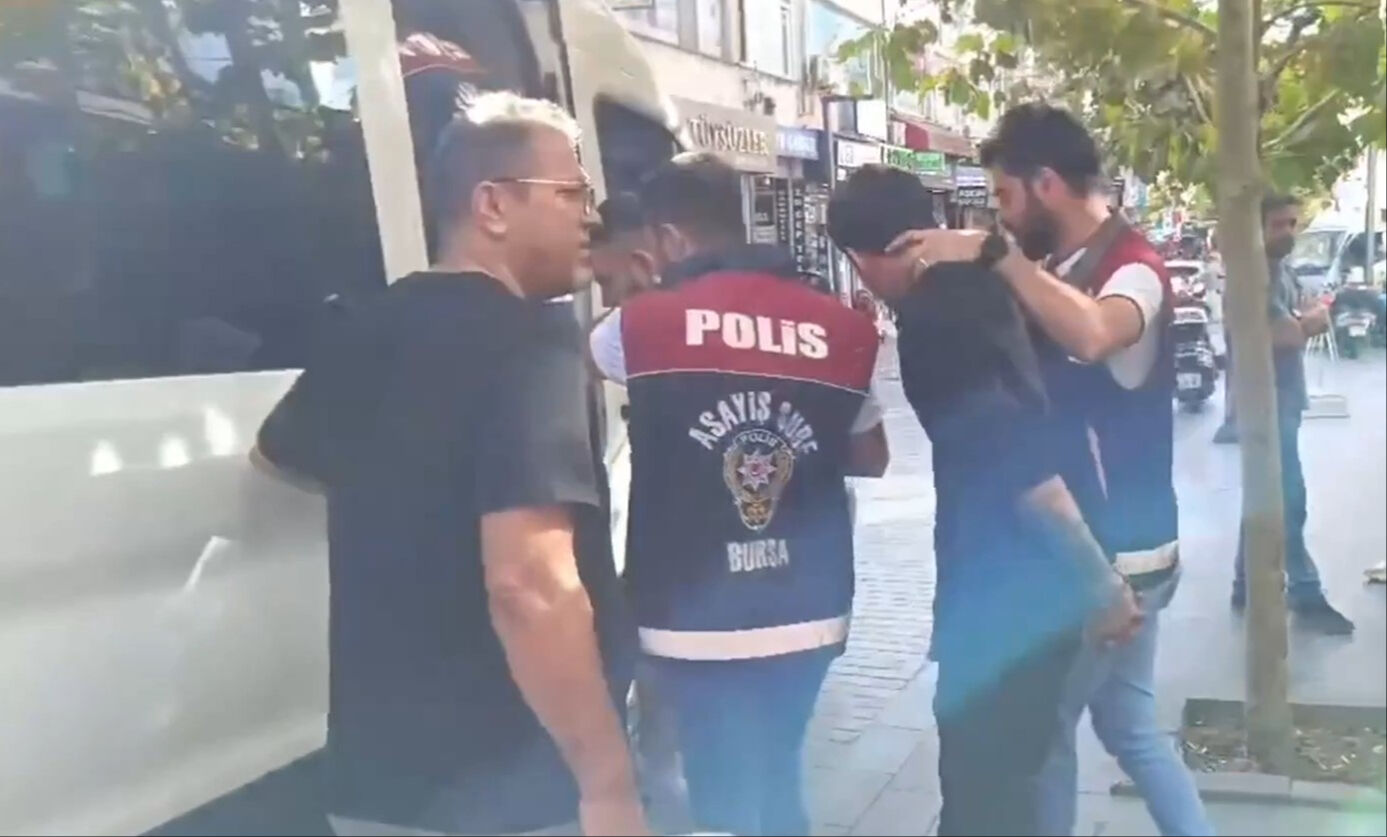 Çağrı merkezi yalanıyla insanların hayatını kararttılar! Film gibi operasyonla yakalandılar - 1. Resim