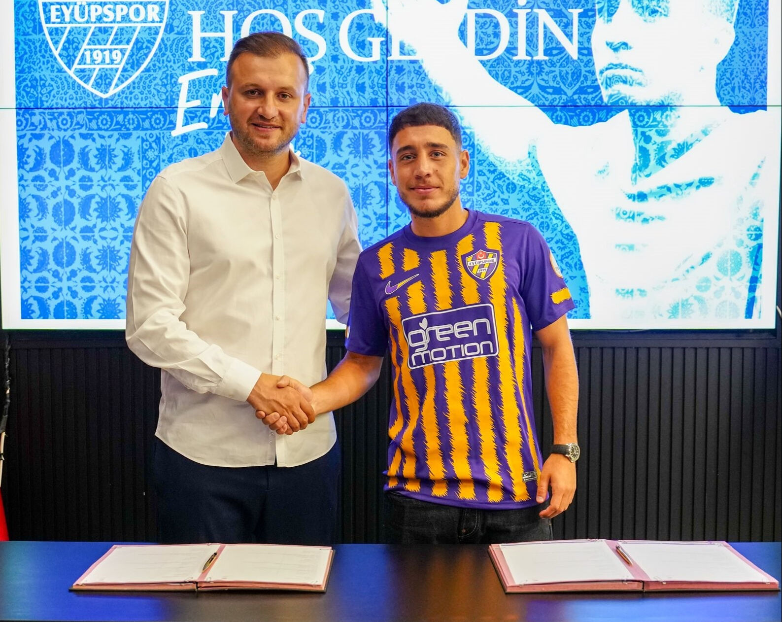 Emre Mor'dan son dakikada sürpriz imza! İstanbul'da kalıyor - 2. Resim