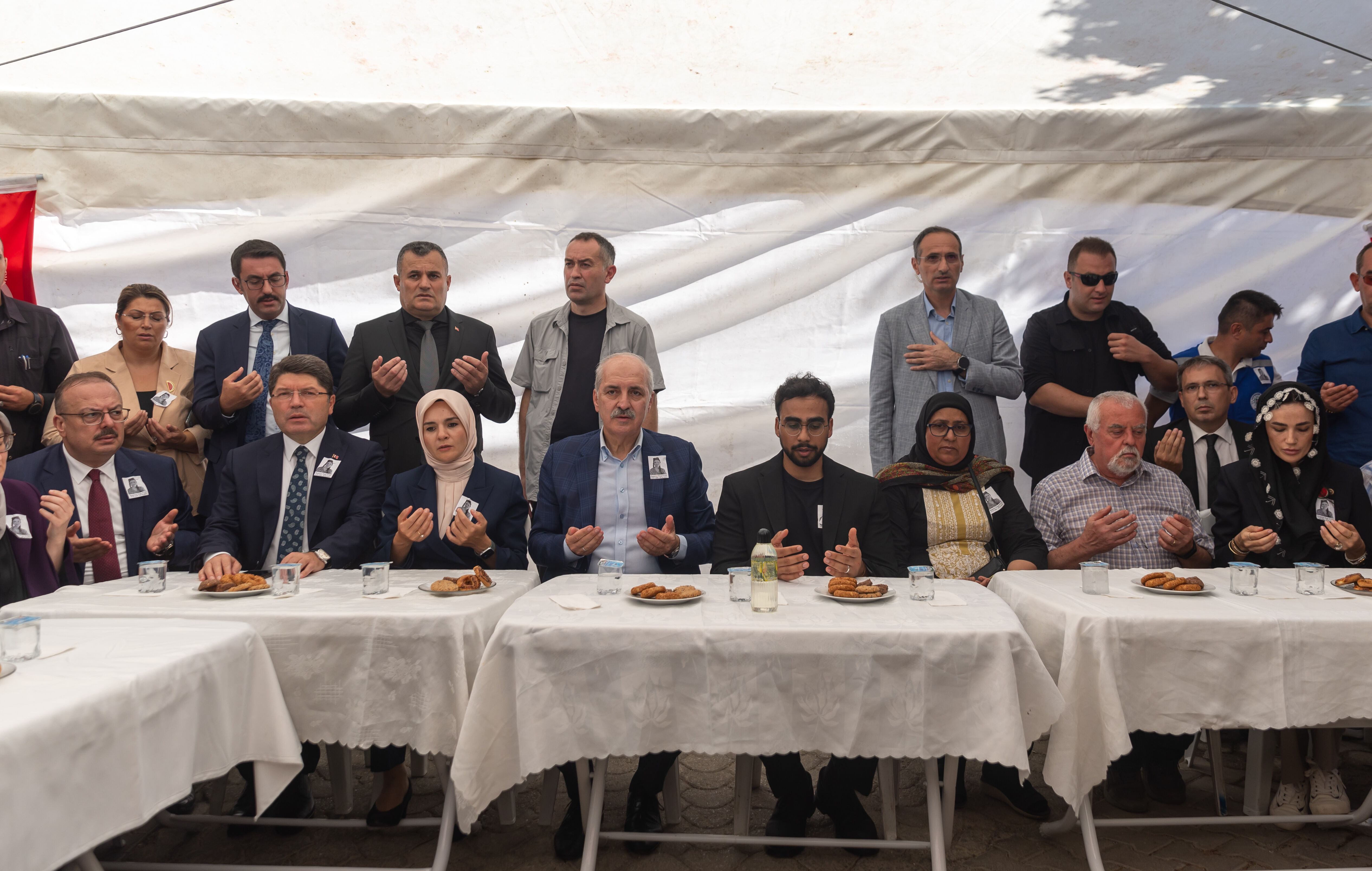 İsrail'in katlettiği Ayşenur Ezgi Eygi son yolculuğuna uğurlanıyor - 1. Resim