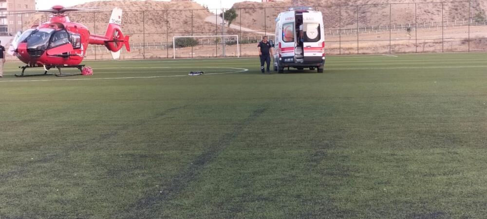 Kalp krizi geçiren hasta helikopter ile hastaneye yetiştirildi - 1. Resim