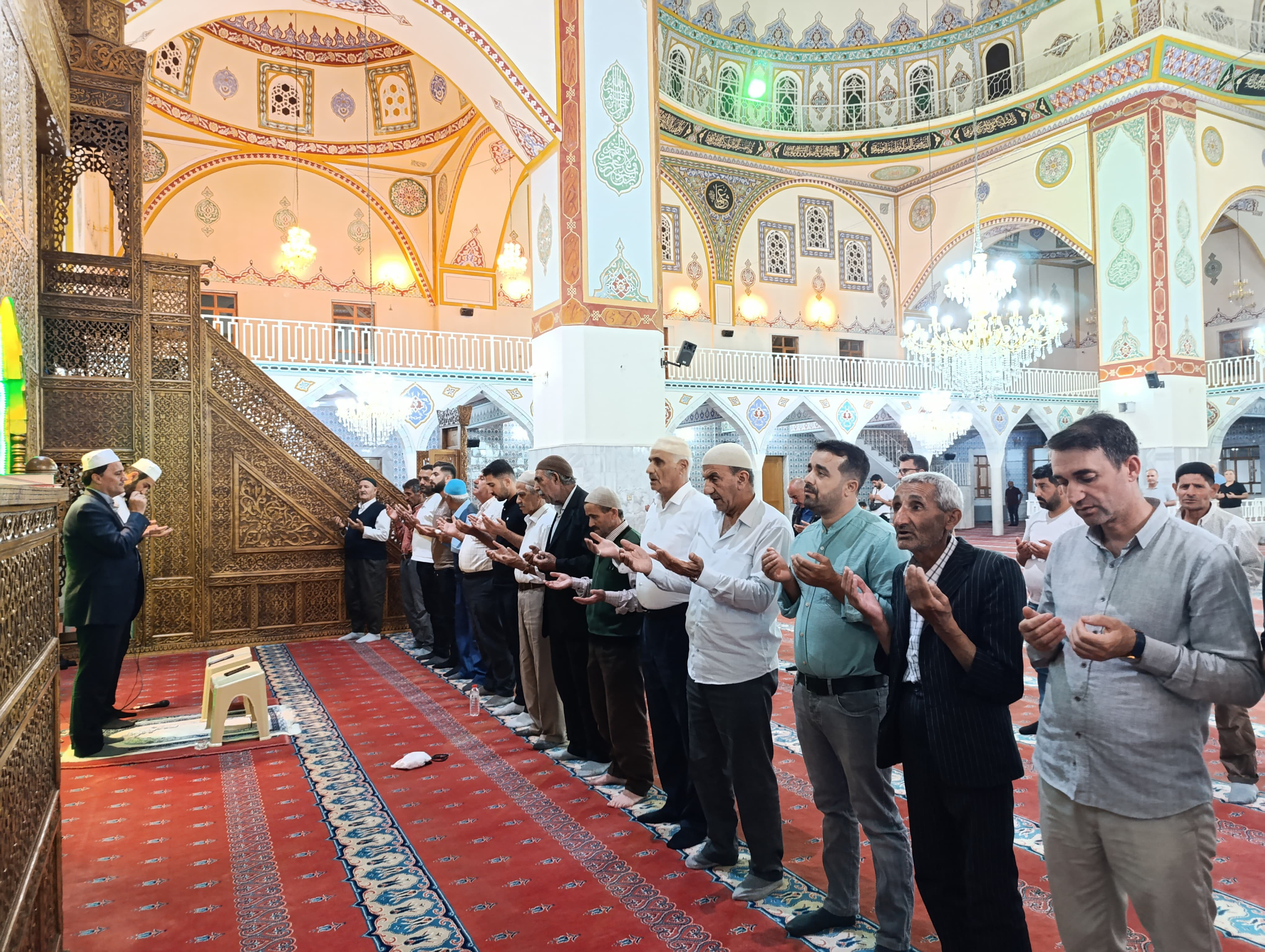 Mevlid Kandili yurt genelinde dualarla idrak edildi! - 4. Resim