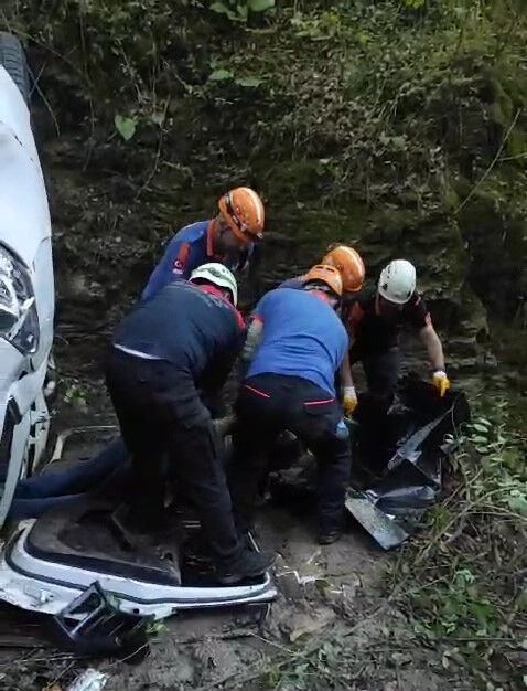 Samsun'da korkunç kaza! Otomobille 150 metreden uçtu - 2. Resim