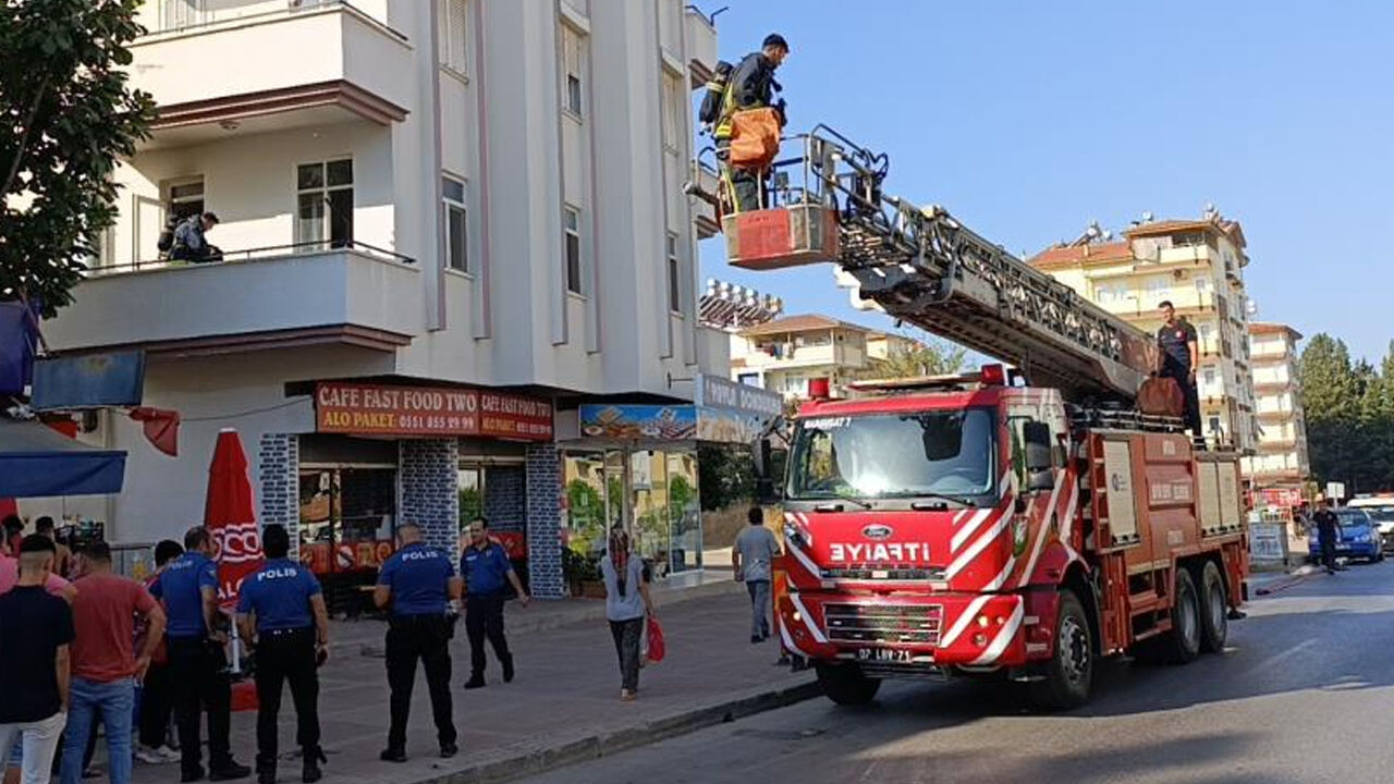 Yer Antalya: Yağ dolu tencereyi ocakta unutunca evi yaktı! - 3. Resim