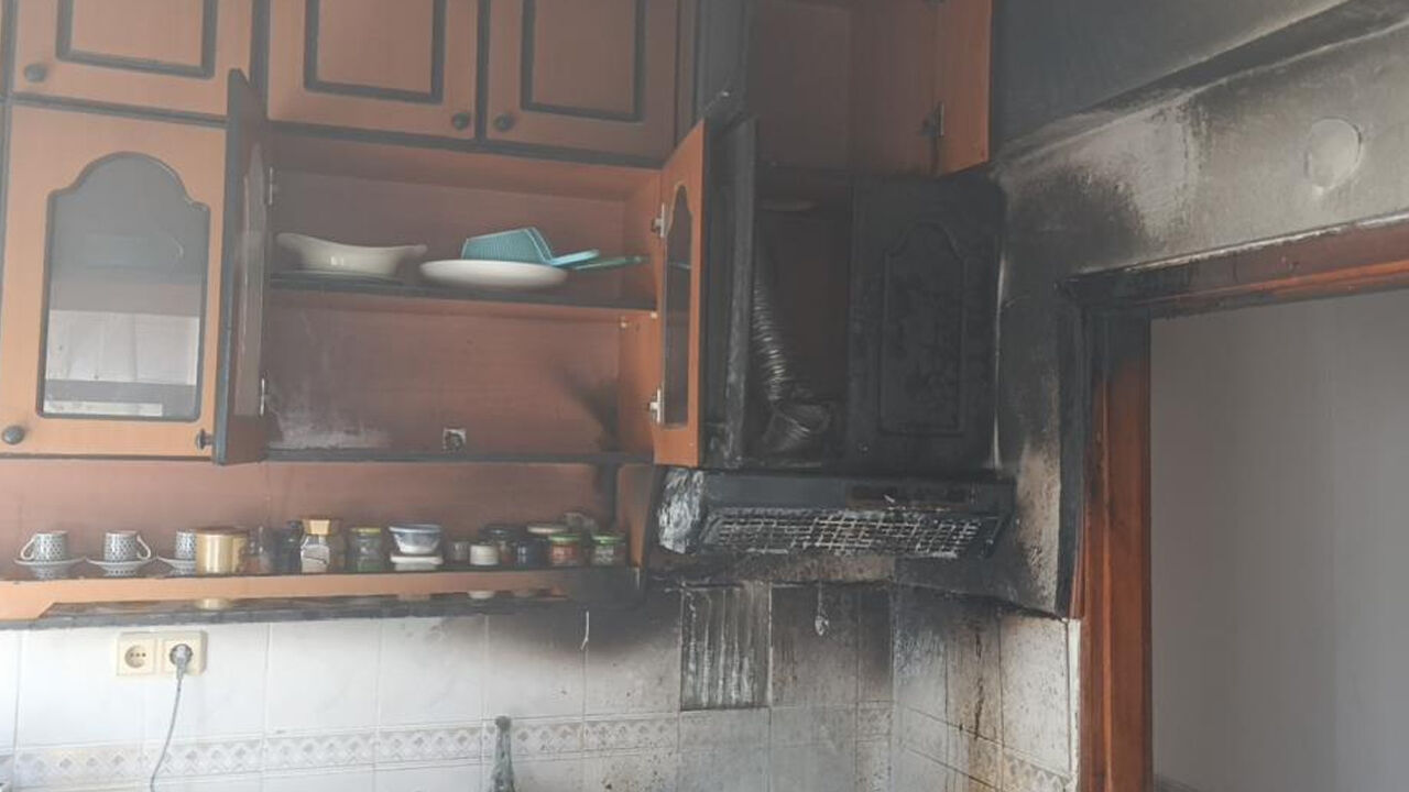 Yer Antalya: Yağ dolu tencereyi ocakta unutunca evi yaktı! - 2. Resim