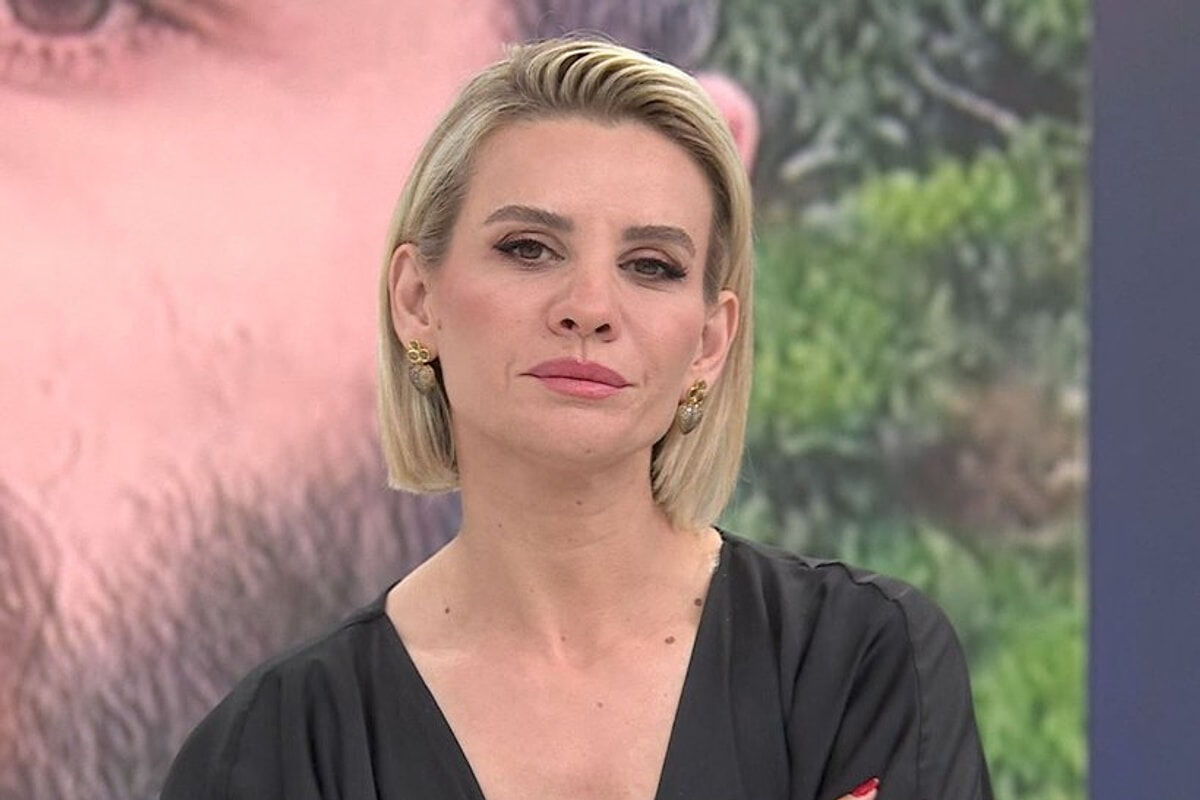 Esra Erol'dan  Esra Erol'dan