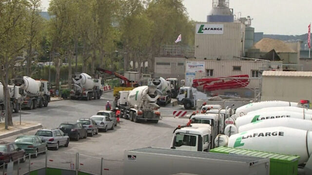 Fransa'nın Marsilya kentinde skandal PKK konseri! Türkiye'ye lanet sloganları atıldı - 3. Resim