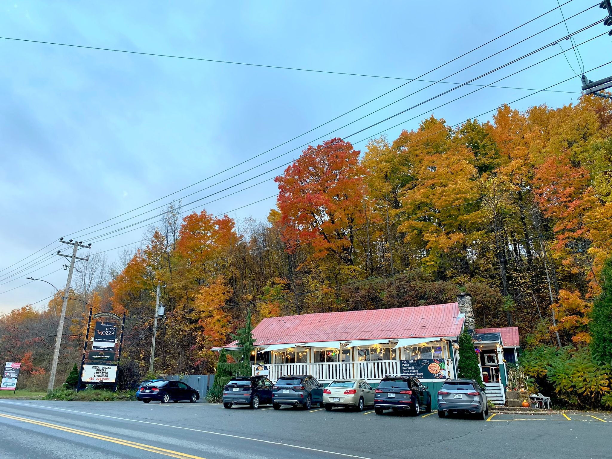 Kanada'da Türk ailenin restoranını 2 kez yaktılar! Kabus gibi 10 gün... Kanada'da Türk ailenin restoranını 2 kez yaktılar! Kabus gibi 10 gün... - 1. Resim