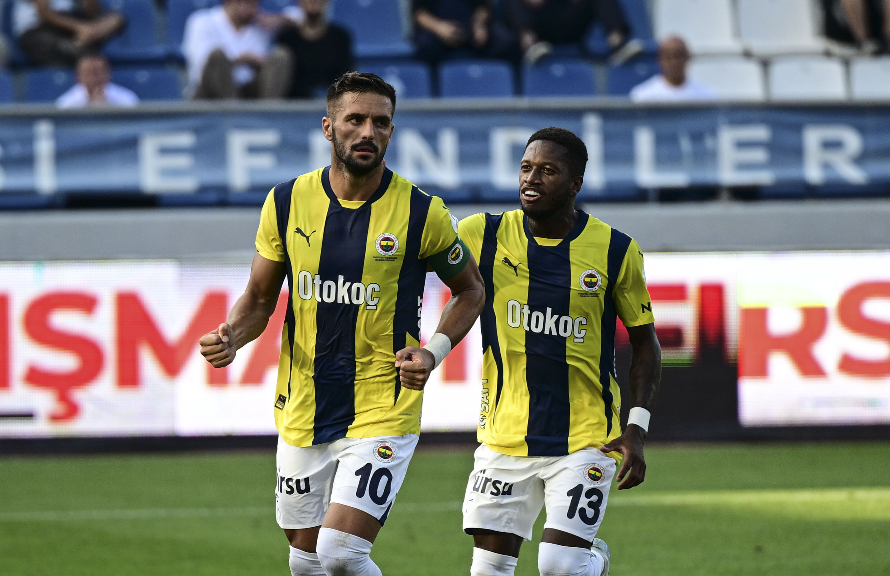 Fenerbahçe Kasımpaşa'yı 2 golle geçti! Derbi öncesi hata yapmadı Kasımpaşa ile Fenerbahçe karşı karşıya geliyor | Canlı Anlatım - 1. Resim